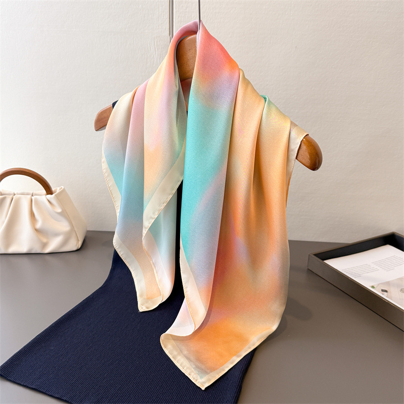 Scarf Silk Square - Bufanda de seda cuadrada a la