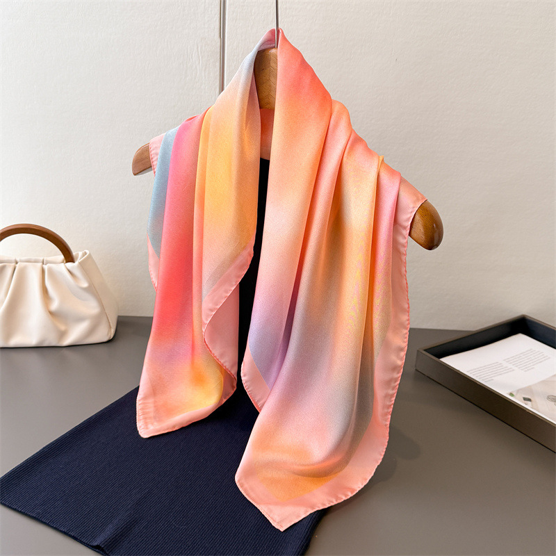 Bufanda de seda cuadrada a la  - Scarf Silk Square reseña y precio